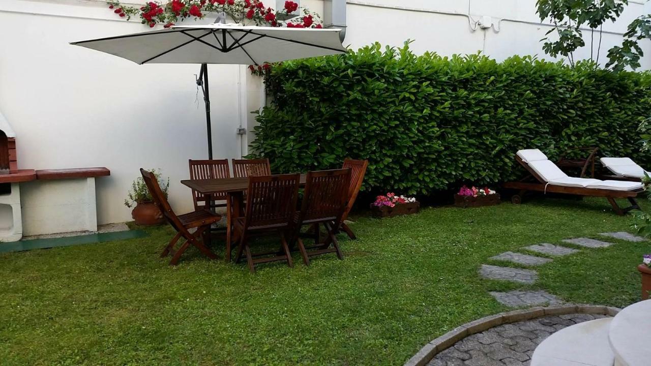 A Casa Di Clo Pesaro Exterior photo